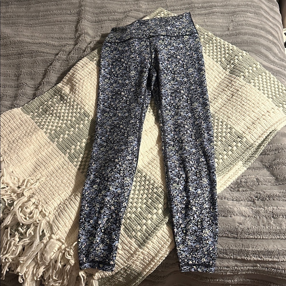 Gilly Hicks floral leggings
